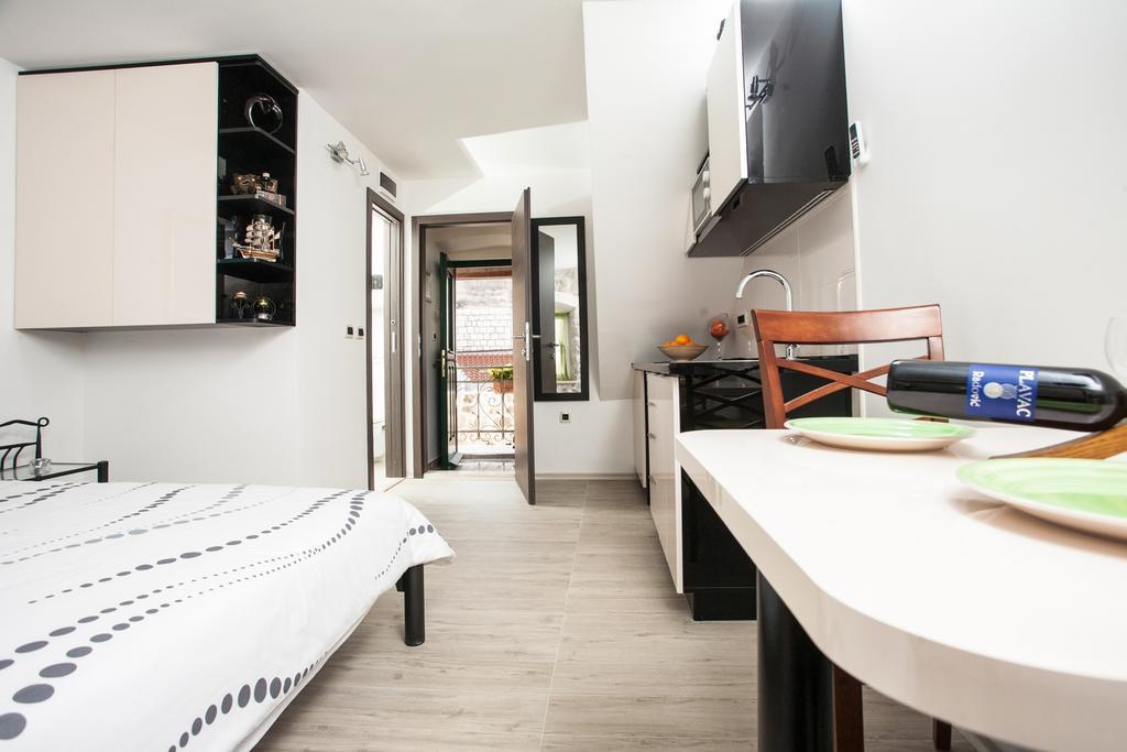 Apartments & Room Kartolina Split Exterior photo