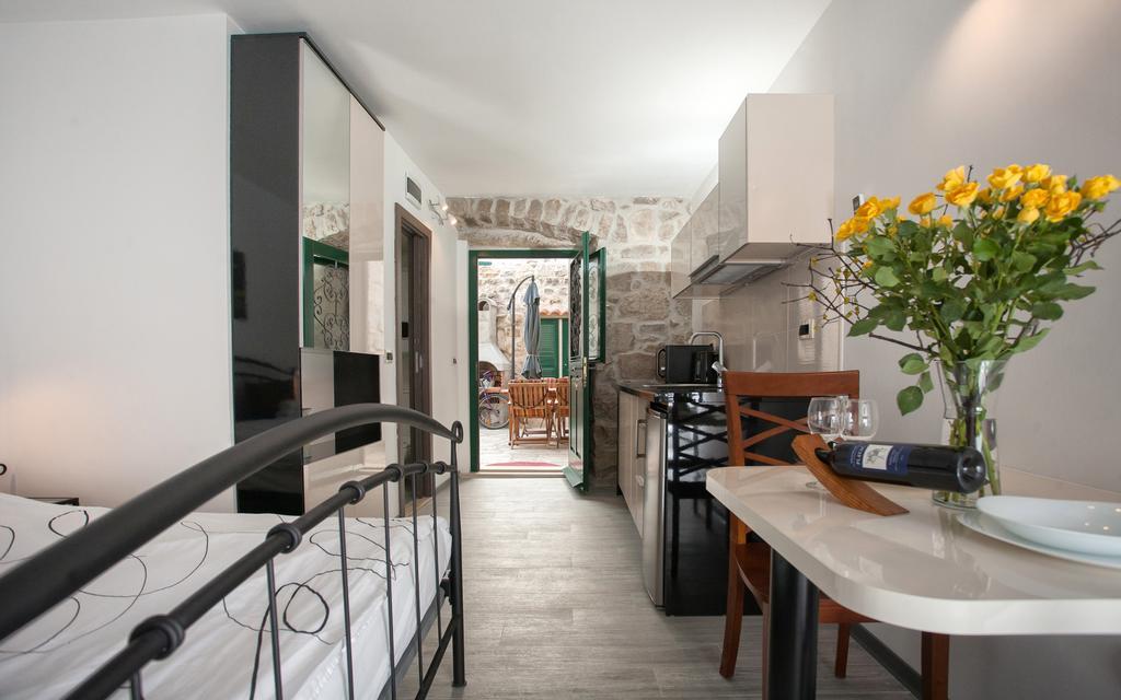 Apartments & Room Kartolina Split Exterior photo