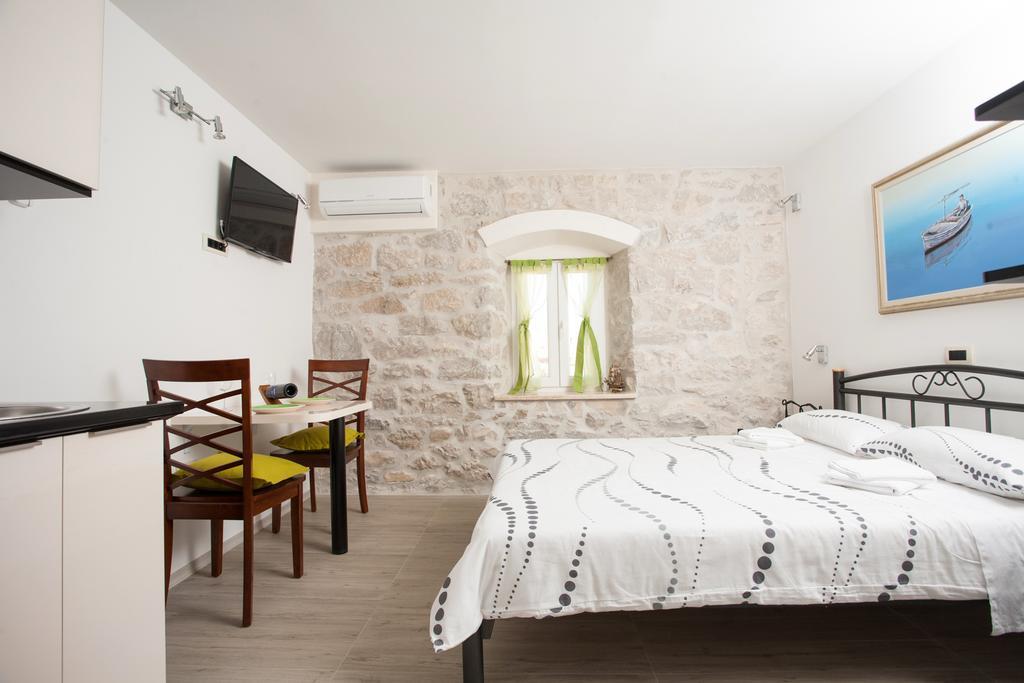 Apartments & Room Kartolina Split Exterior photo