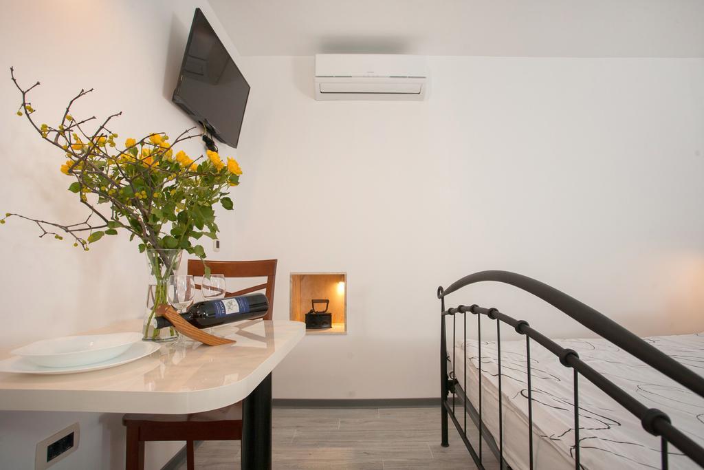 Apartments & Room Kartolina Split Exterior photo